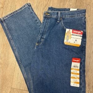 NWT Wrangler Relaxed Fit Denim Jeans 34x32